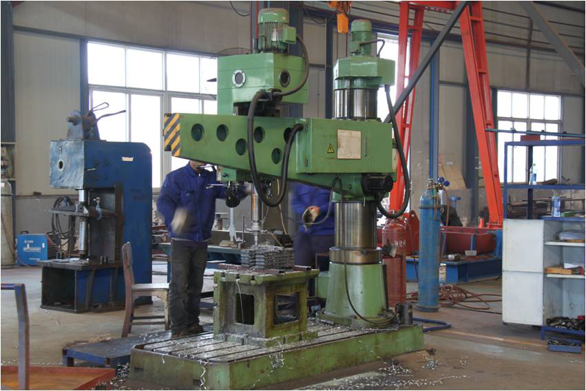 常德湘沅實(shí)業(yè)有限公司,常德垂直垃圾壓縮站,地埋式垃圾壓縮站,電動(dòng)人力斗車(chē),電動(dòng)三輪高壓清運車(chē),電動(dòng)助力拉車(chē)