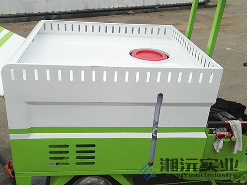 常德湘沅實(shí)業(yè)有限公司,常德垂直垃圾壓縮站,地埋式垃圾壓縮站,電動(dòng)人力斗車(chē),電動(dòng)三輪高壓清運車(chē),電動(dòng)助力拉車(chē)